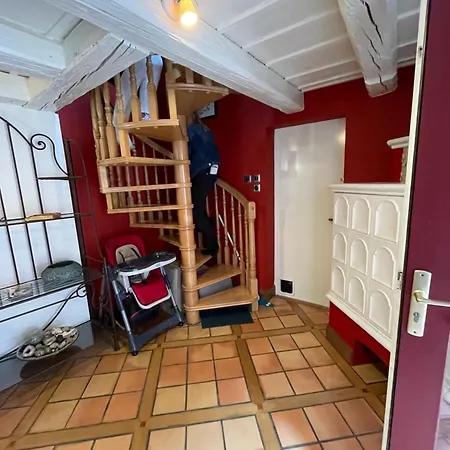 Holiday home - Cosy House In Old Town For 6 People *
