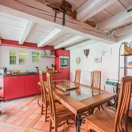 Hébergement de vacances In Old Town 6 People *