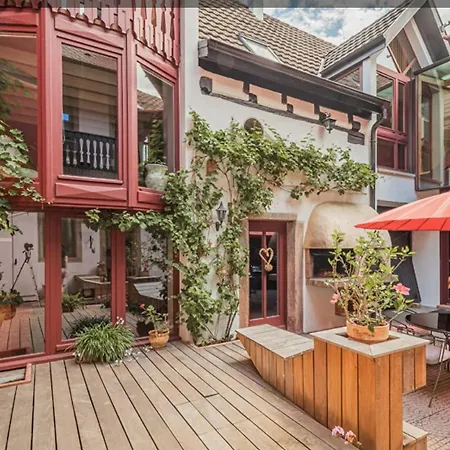 Будинок відпочинку - Cosy House In Old Town For 6 People