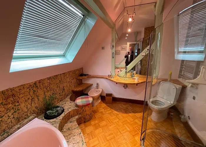 In Old Town 6 People Colmar